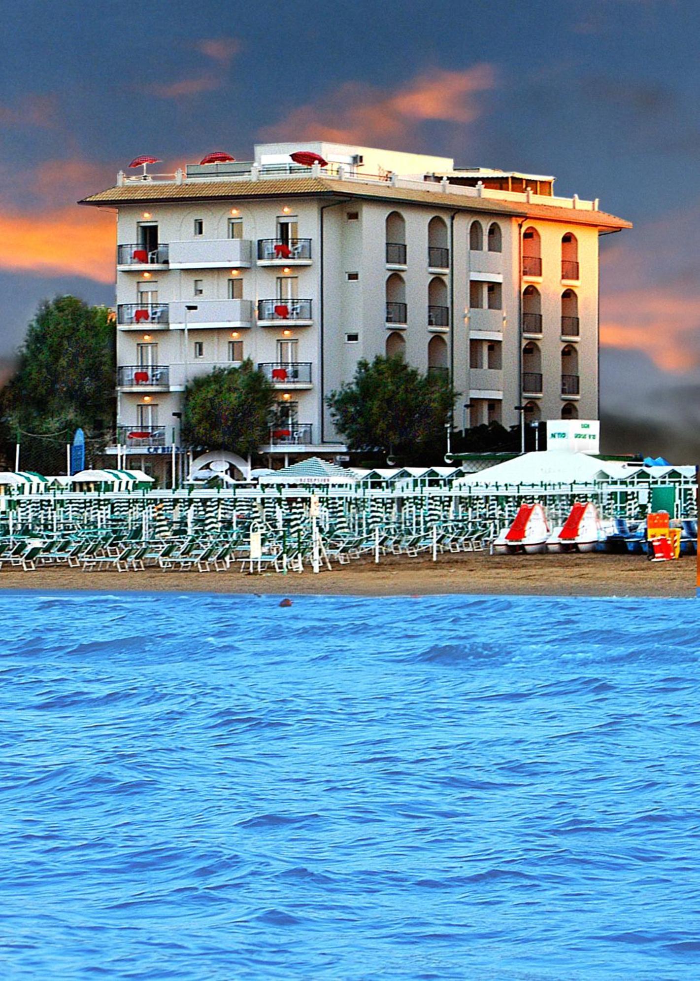 Hotel Ca' Bianca Riccione Dış mekan fotoğraf