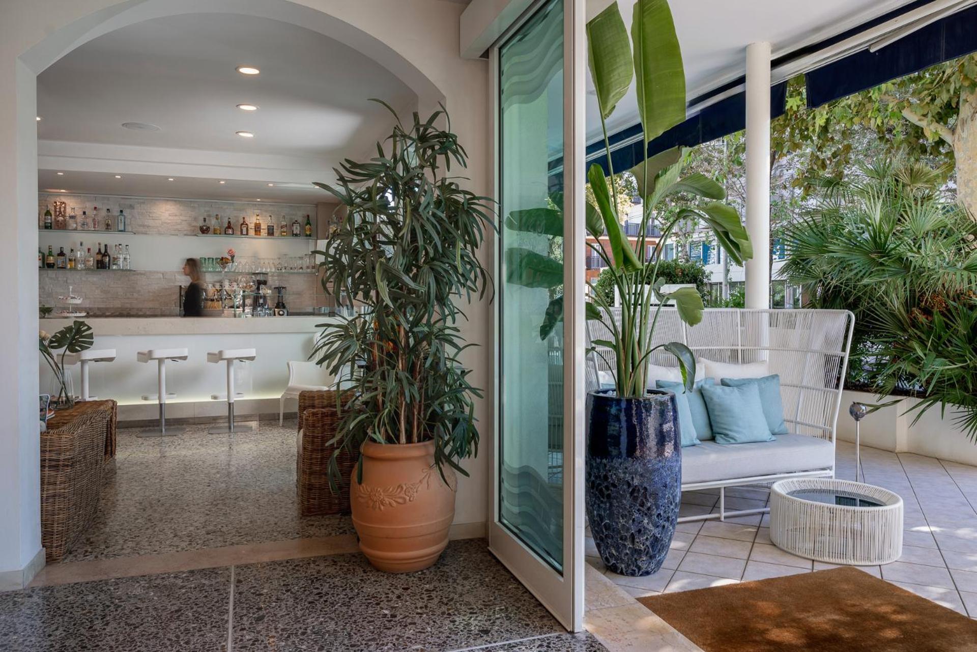 Hotel Ca' Bianca Riccione Dış mekan fotoğraf