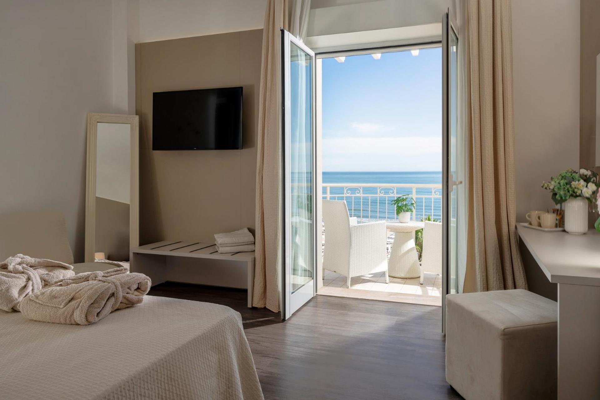 Hotel Ca' Bianca Riccione Dış mekan fotoğraf