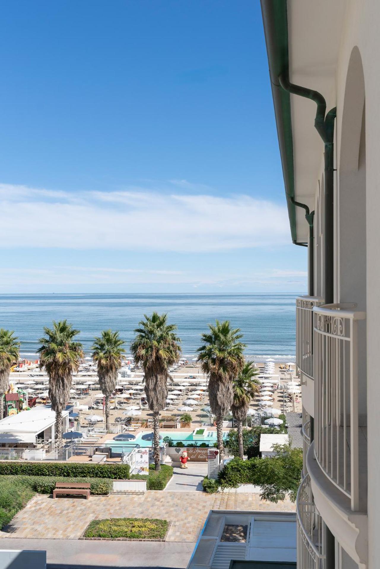 Hotel Ca' Bianca Riccione Dış mekan fotoğraf