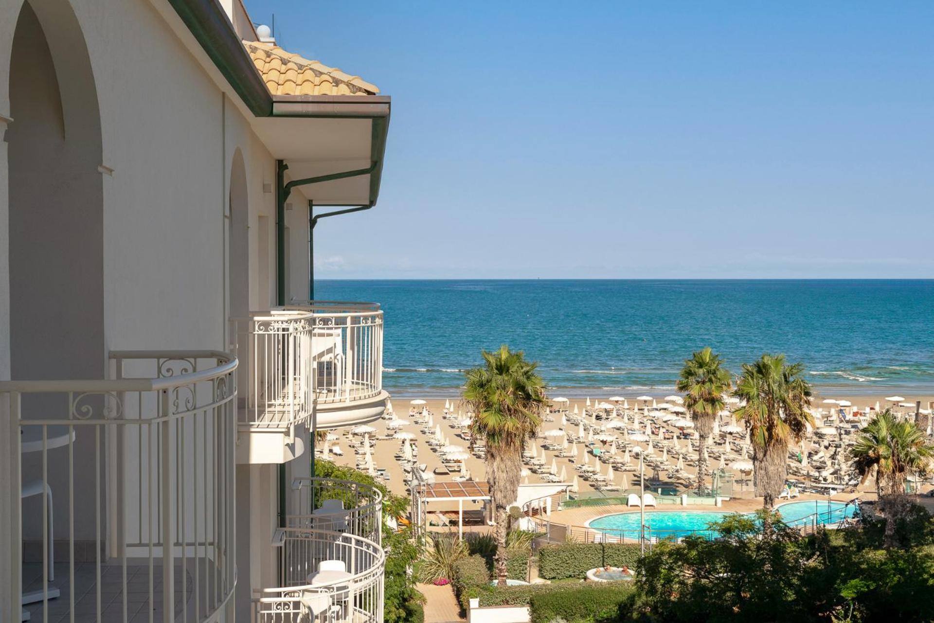 Hotel Ca' Bianca Riccione Dış mekan fotoğraf